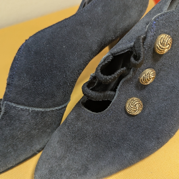 Women's Suede Heels - Charcol and Red Bundle! - Picture 3 of 8